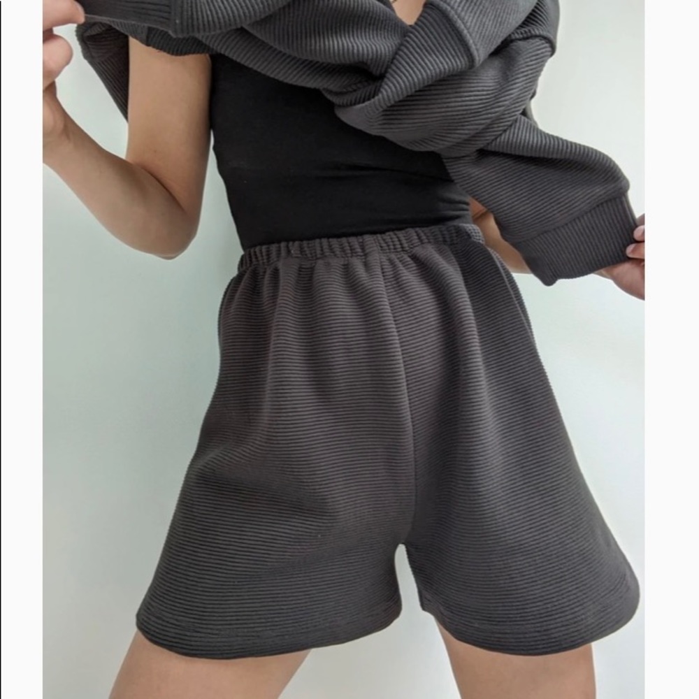 Na Nin Chloe shorts faded black